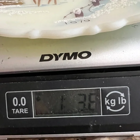 1979 Fenton Artist Delia A. "Nature's Christmas" Uranium Custard Satin Plate - Picture 7 of 9